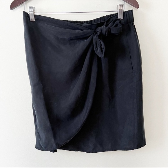 J. Crew Black Japanese Cupro Above the Knee Shimmery Wrap Skirt 12P Polished - Picture 2 of 8